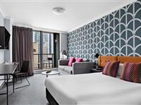 Studio Queen Bedroom-Mantra Sydney Central