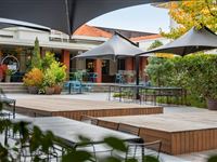 Peppers-Gallery-Hotel-Canberra_Exterior-Grounds_2
